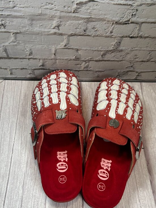 OCTAVIOUS MARKS RED PEARL UNISEX CLOG: 3/4 main image 7